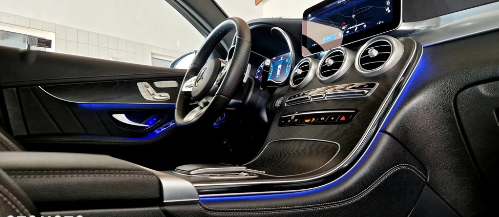 Mercedes-Benz GLC cena 164000 przebieg: 165000, rok produkcji 2020 z Chorzów małe 781